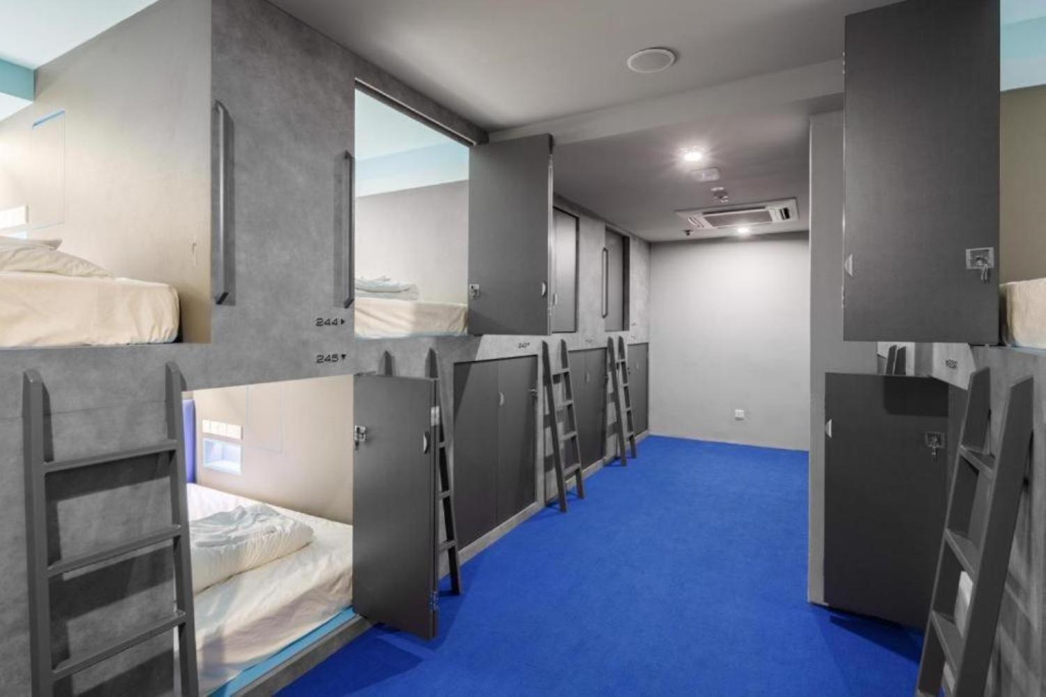 Hotel kapsul Circular House Singapura