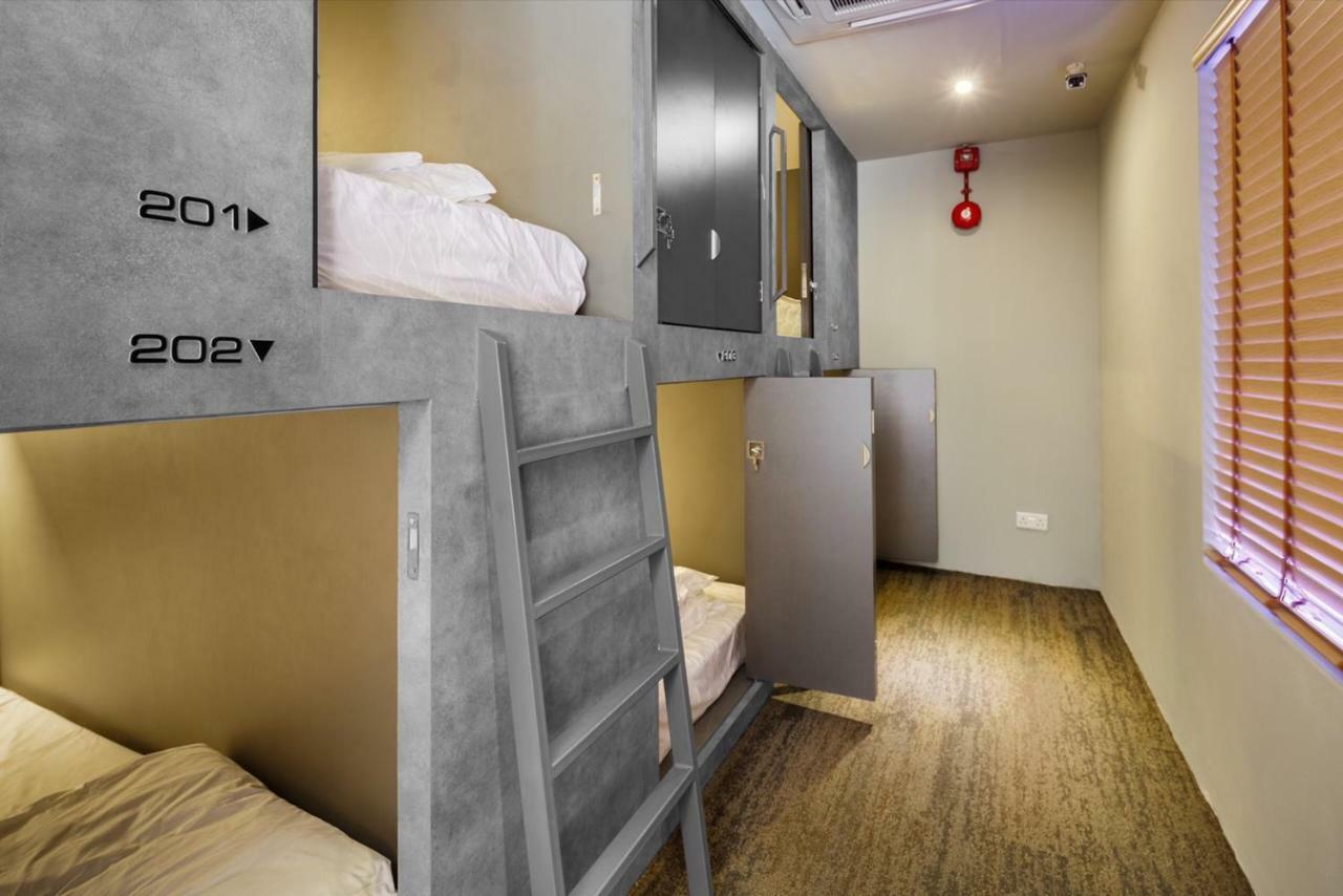 Circular House Hotel kapsul Singapura